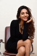 Sonakshi Singh Hot Pics